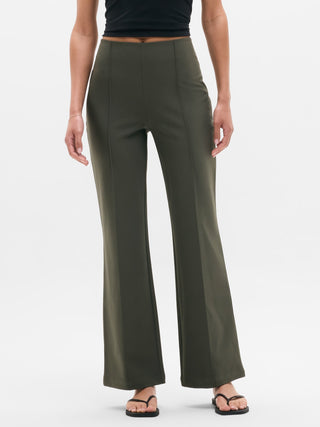Pantalón Recto Talle Alto Bolsillos Traseros