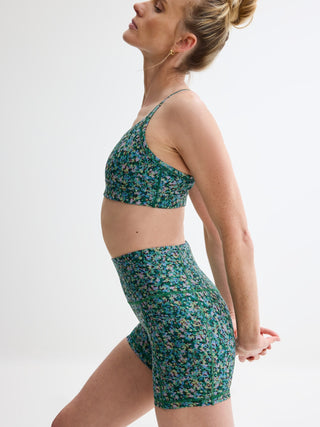 Salutation Stash High-Rise Short 5"