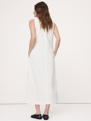 Vestido midi recto de mezclilla.