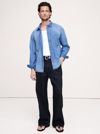 Camisa vaquera holgada.