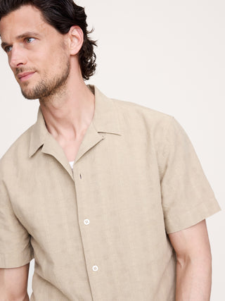 Standard-Fit Cotton-Linen Resort Shirt.