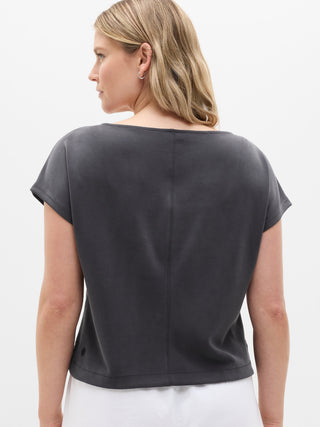 Camiseta Seasoft con cuello barco.