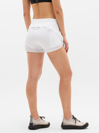 Pantalón corto de malla Racer Run de talle medio de 4".