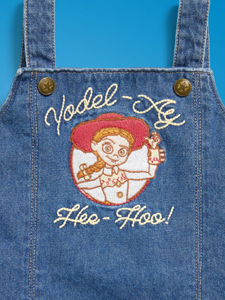 Vestido vaquero estilo western de Toy Story de Old Navy x Pixar para niñas pequeñas.