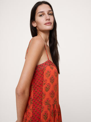 Vestido largo de tirantes de georgette.