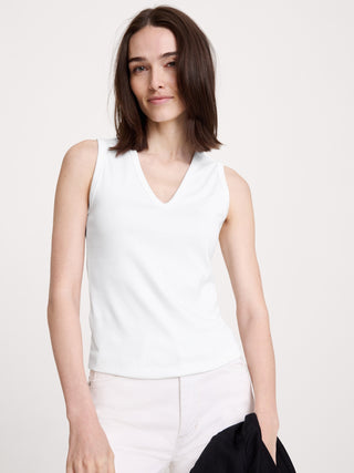 Camiseta sin mangas minimalista de algodón con cuello en V.