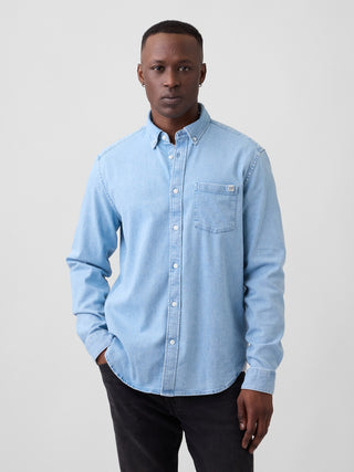 Camisa vaquera holgada.