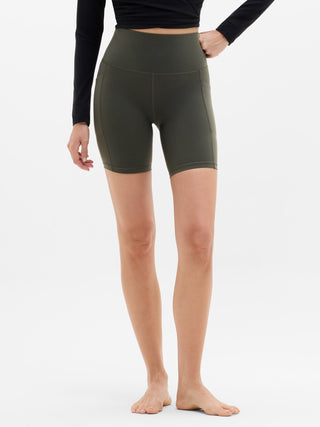 Short Deportivo Talle Alto con Bolsillos
