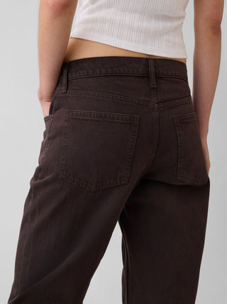 Jeans Rectos Talle Medio con Bolsillos.