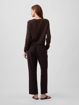 Mid Rise Easy Twill Pants.