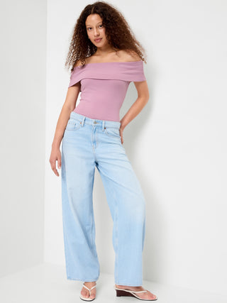 Off-The-Shoulder Fitted Top.
