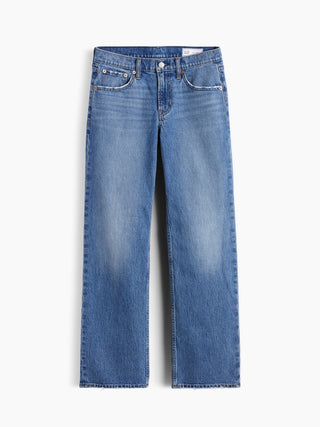 Jeans rectos de corte relajado y tiro medio.