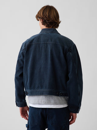 Chaqueta de mezclilla de corte holgado y cuadrado, estilo workwear.