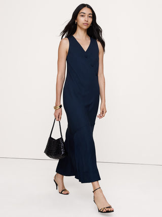 Vestido midi de viscosa con botones.