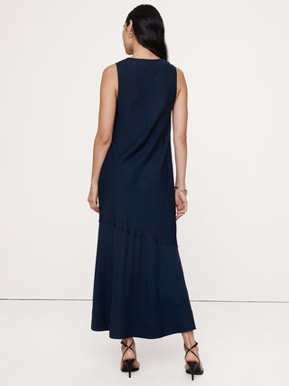Vestido midi de viscosa con botones.
