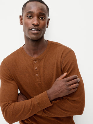 Camiseta henley de manga larga de waffle.