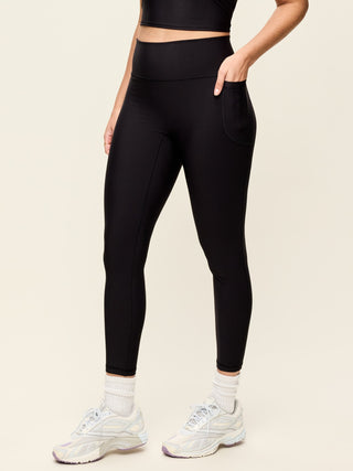 Extra-High Waisted PowerSoft Boundless 7/8 Pocket Leggings – No Front Seam.