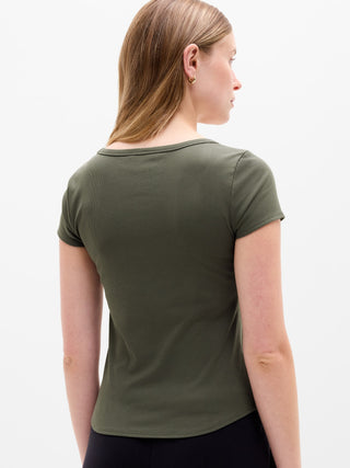 Signature Rib Scoop Tee.