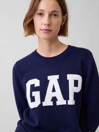 Suéter con logo de GAP de cuello redondo.
