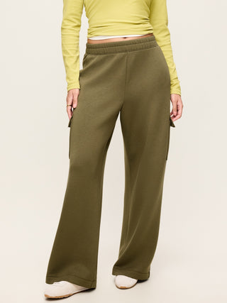 High-Waisted Bounce Fleece Wide-Leg Cargo Sweatpants.