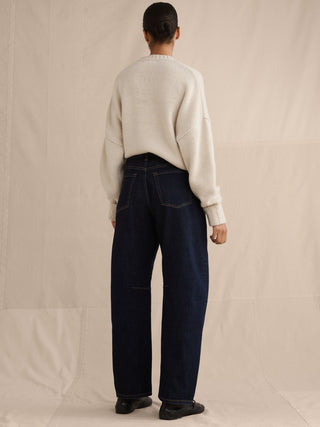 Mid-Rise Barrel Ankle Jean.