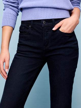 Jeans rectos de tiro medio.