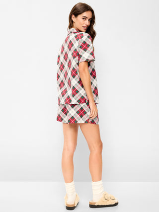 Conjunto de pijama de franela con shorts para mujer.