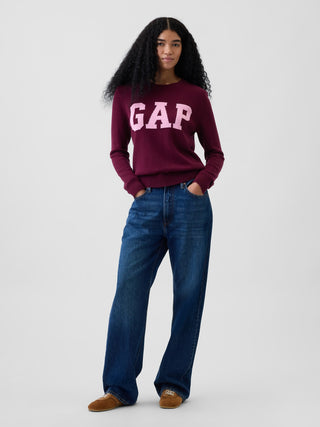 Suéter con logo de GAP de cuello redondo.