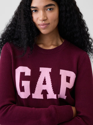 Suéter con logo de GAP de cuello redondo.