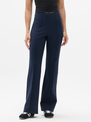 Pantalón Sport Ponte acampanado.