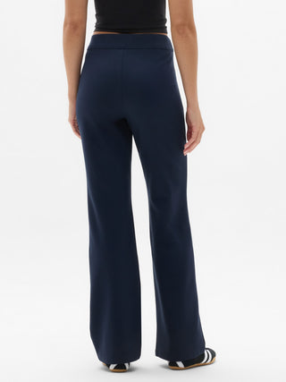 Pantalón Sport Ponte acampanado.