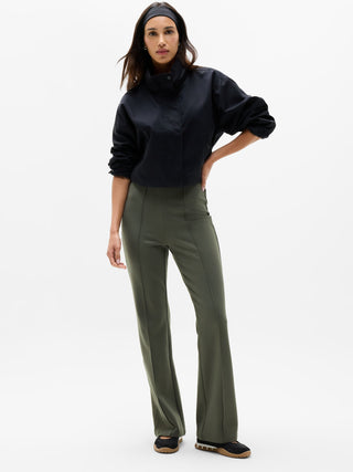 Pantalón Sport Ponte acampanado.