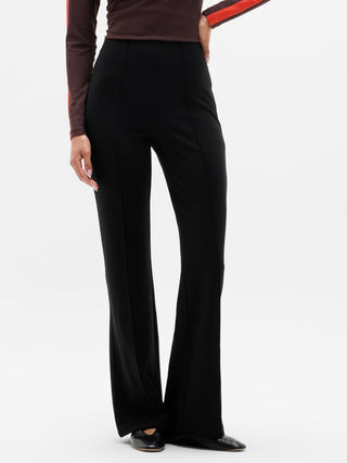 Pantalón Sport Ponte acampanado.