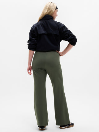 Pantalón Sport Ponte acampanado.