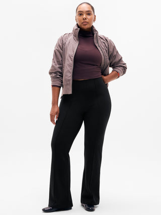 Pantalón Sport Ponte acampanado.