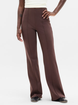 Pantalón Sport Ponte acampanado.