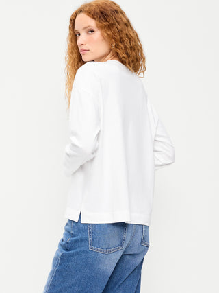 Camiseta vintage de manga larga con cuello redondo.