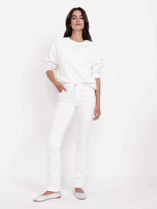 Jeans Flare Talle Medio con Bolsillos