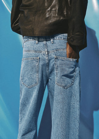 Jeans Corte Recto Efecto Arrugado