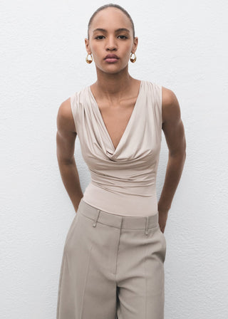 Body Entallado con Escote Drapeado