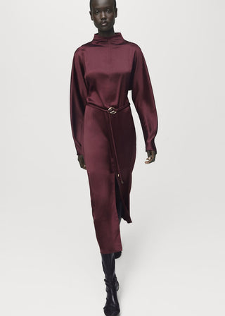 Vestido Satinado con Detalle de Cinturón