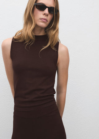 Blusa con Tirantes Anchos Cuello Redondo