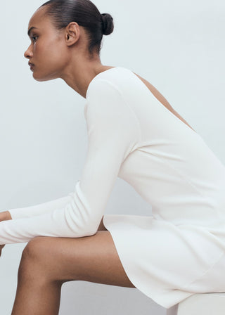 Vestido de Punto con Espalda Abierta