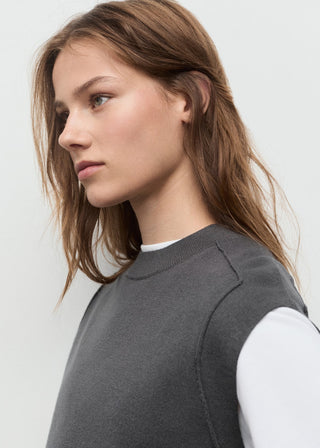 Chaleco de Punto con Detalle Costuras