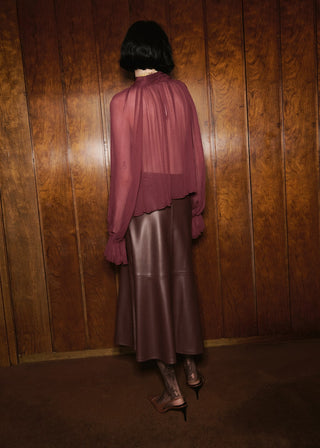 Blusa Semitransparente con Detalle Fular