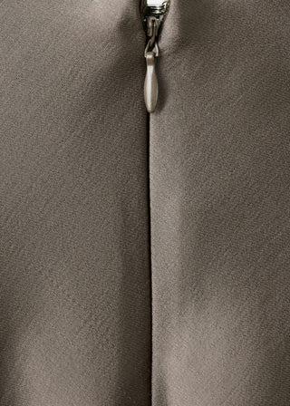 Vestido con Escote V de Satén