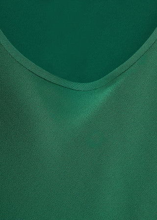 Vestido Satinado con Cuello Escotado