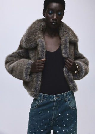 Jeans Talle Medio con Detalle Tachuelas