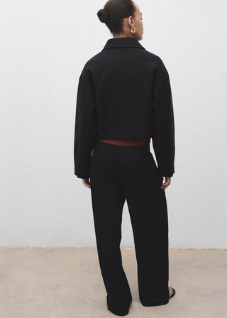 Chaqueta Crop con Bolsillos Delanteros