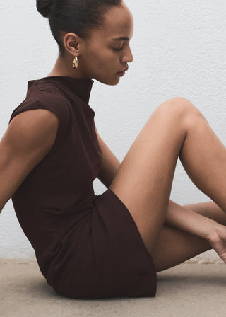 Vestido Drapeado con Cuello Fruncido